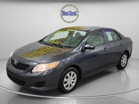 Used 2009 Toyota Corolla LE FWD image 1