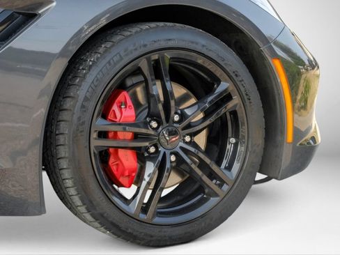 Used 2017 Chevrolet Corvette Stingray Coupe w/ Carbon Flash Badge Package RWD image 53
