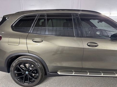 Used 2023 BMW X5 xDrive40i w/ Premium Package AWD/4WD image 7