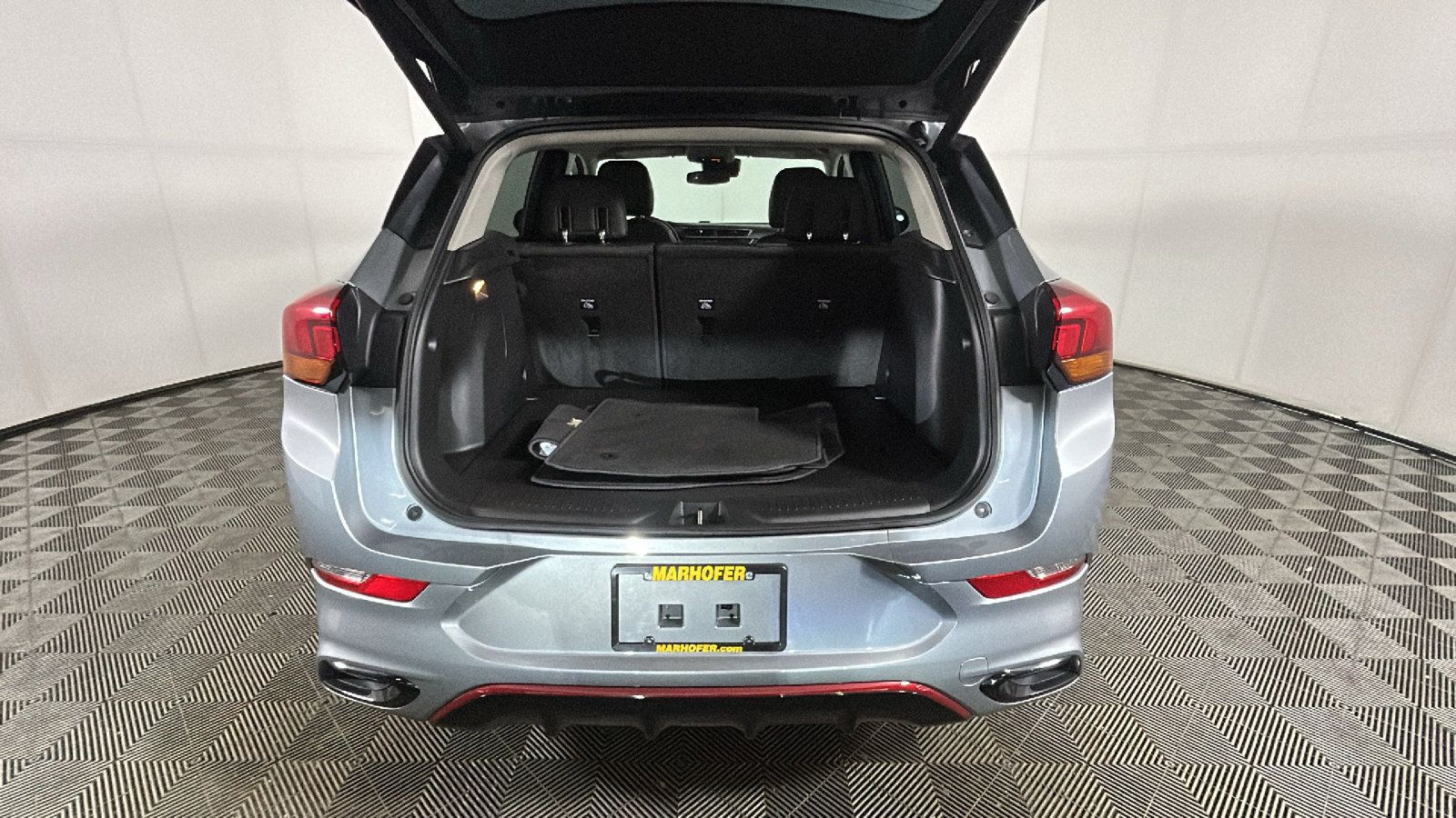 Used 2023 Buick Encore GX Select w/ Sport Touring Package FWD image 33