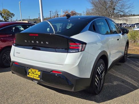 New 2026 Nissan Leaf SV+ image 4