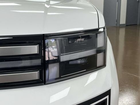 Certified 2025 Hyundai Santa Fe SEL AWD/4WD image 8