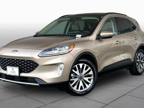 Used 2020 Ford Escape Titanium AWD/4WD image 2