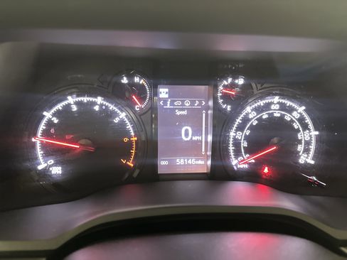 Used 2022 Toyota 4Runner SR5 Premium w/ Moonroof Package image 21