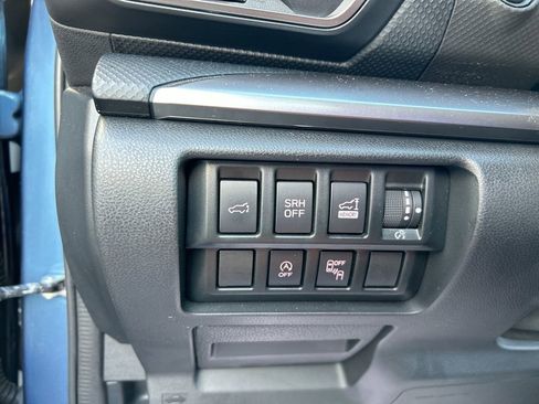 Used 2022 Subaru Forester Premium AWD/4WD image 17