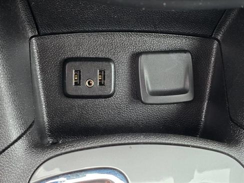 Used 2019 Chevrolet Cruze LT FWD image 18