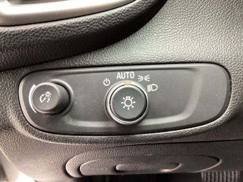 Used 2018 Chevrolet Trax LS image 16