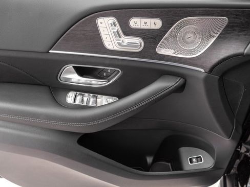 New 2026 Mercedes-Benz GLS 450 4MATIC image 14