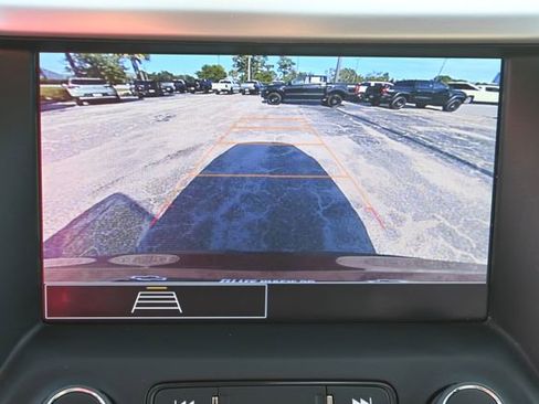 Used 2023 GMC Acadia SLE w/ Driver Convenience Package image 20