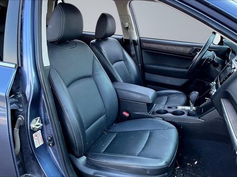 Used 2017 Subaru Outback 2.5i Limited AWD/4WD image 24