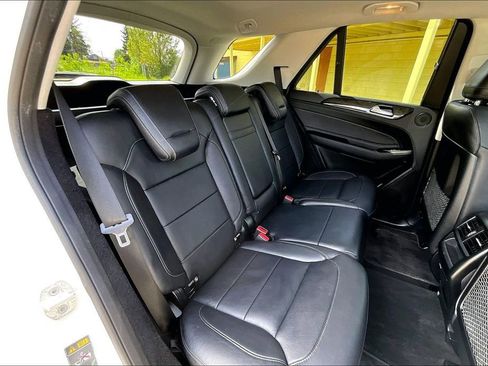 Used 2017 Mercedes-Benz GLE 550e image 20