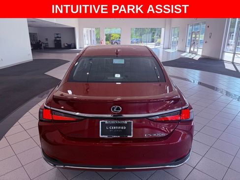 Used 2024 Lexus ES 300h Ultra Luxury w/ Accessory Package (Z2) FWD image 6