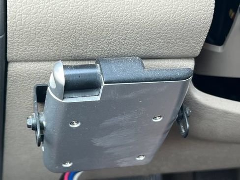 Used 2004 Ford F150 XLT AWD/4WD image 22