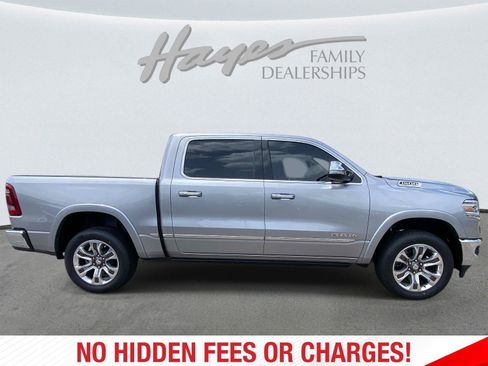 Used 2022 RAM 1500 Limited AWD/4WD image 2