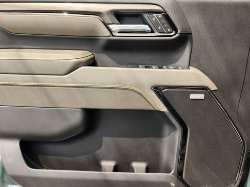 New 2026 Chevrolet Silverado 2500 ZR2 AWD/4WD image 17