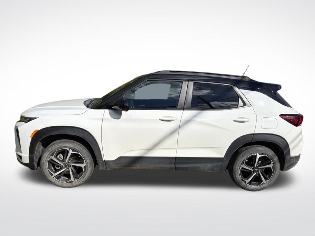 Used 2023 Chevrolet TrailBlazer RS w/ Convenience Package AWD/4WD image 3