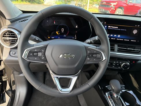 New 2026 Chevrolet Trax ACTIV w/ Driver Confidence Package FWD image 23