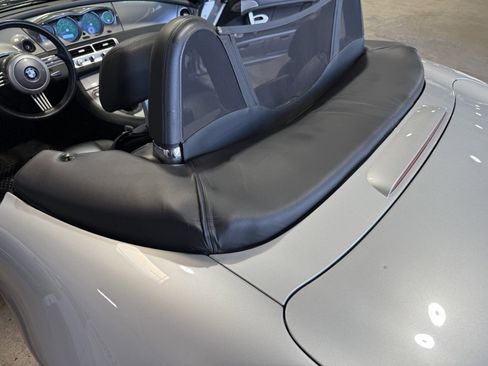 Used 2003 BMW Z8 image 16