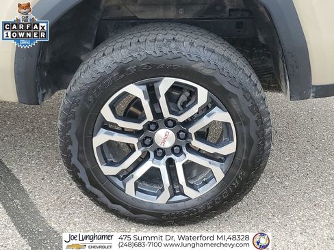 Certified 2023 GMC Canyon AT4 w/ AT4 Premium Package AWD/4WD image 34