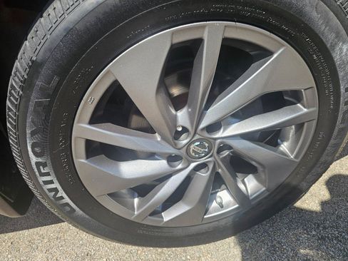Used 2016 Nissan Rogue SL AWD/4WD image 14