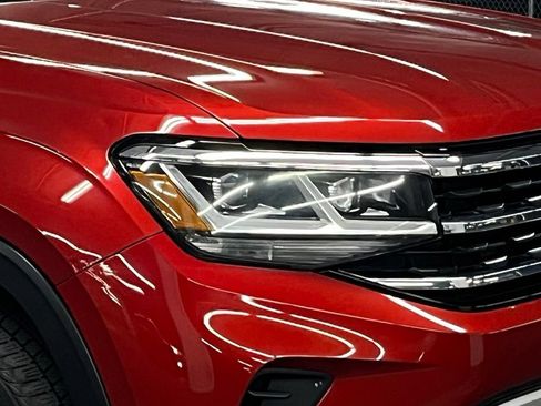 Used 2022 Volkswagen Atlas Cross Sport SE w/ Panoramic Sunroof Package AWD/4WD image 39