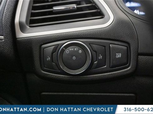 Used 2022 Ford Edge SEL image 16