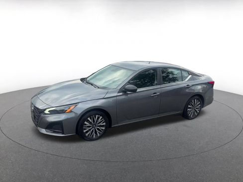 Used 2026 Nissan Altima 2.5 SV FWD image 6