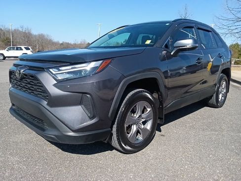 Used 2024 Toyota RAV4 XLE w/ Convenience Package image 7