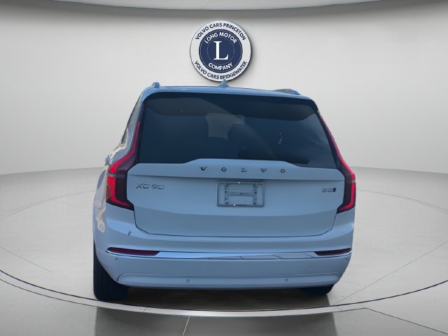 Certified 2025 Volvo XC90 B5 Core AWD/4WD image 4