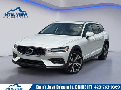 Used 2025 Volvo V60 B5 Cross Country Plus