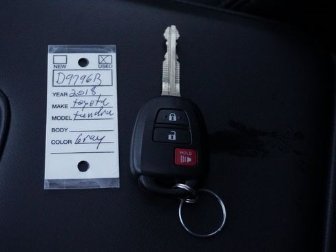 Used 2018 Toyota Tundra Platinum image 32