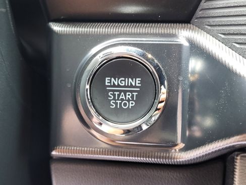 Certified 2025 Ford F150 Platinum w/ Equipment Group 702A High image 22