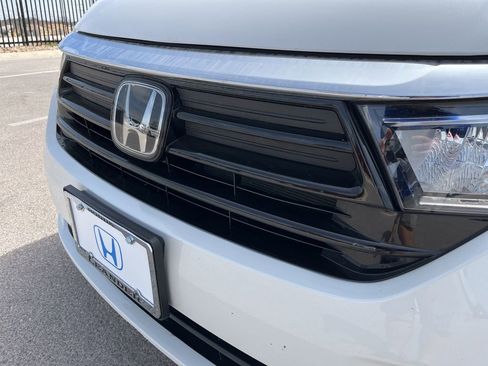 Certified 2024 Honda Odyssey Elite image 16