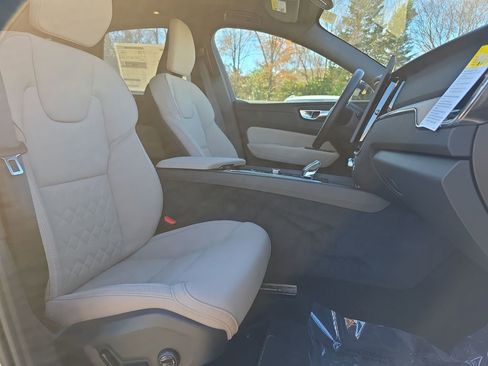 New 2026 Volvo XC60 B5 Plus w/ Protection Package Premier image 18
