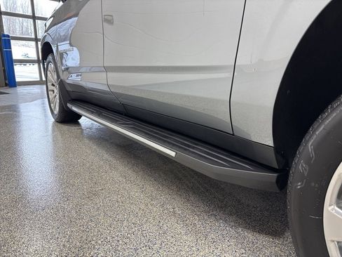 Used 2023 Chevrolet Suburban Premier w/ Premium Package image 45