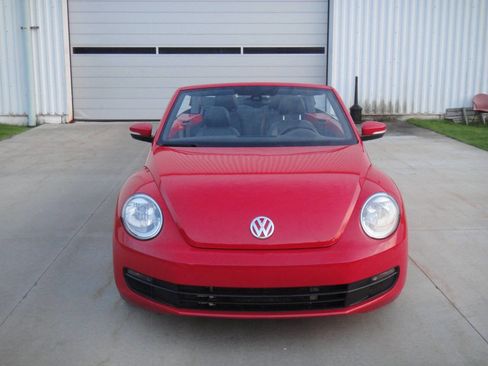 Used 2016 Volkswagen Beetle 1.8T S image 3