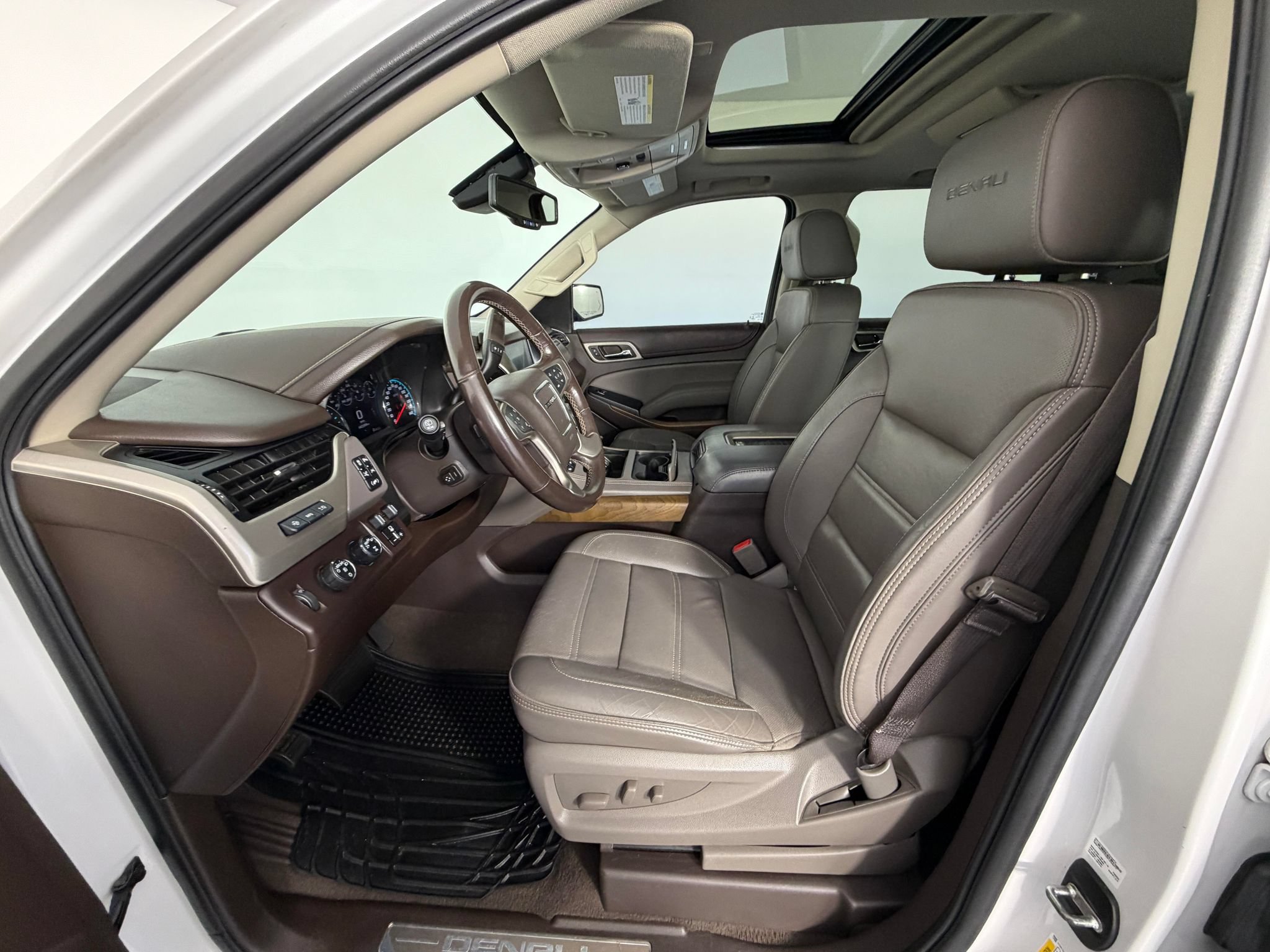 Used 2020 GMC Yukon Denali w/ Open Road Package AWD/4WD image 20