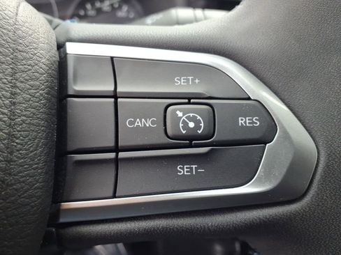 Used 2022 Jeep Compass Latitude image 21