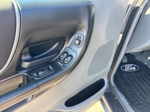 Used 2007 Ford Ranger XLT image 10