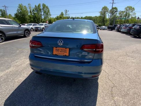 Used 2017 Volkswagen Jetta SEL Premium FWD image 7