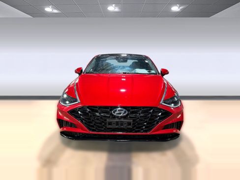 Used 2021 Hyundai Sonata Limited w/ Winter Weather Package FWD image 4