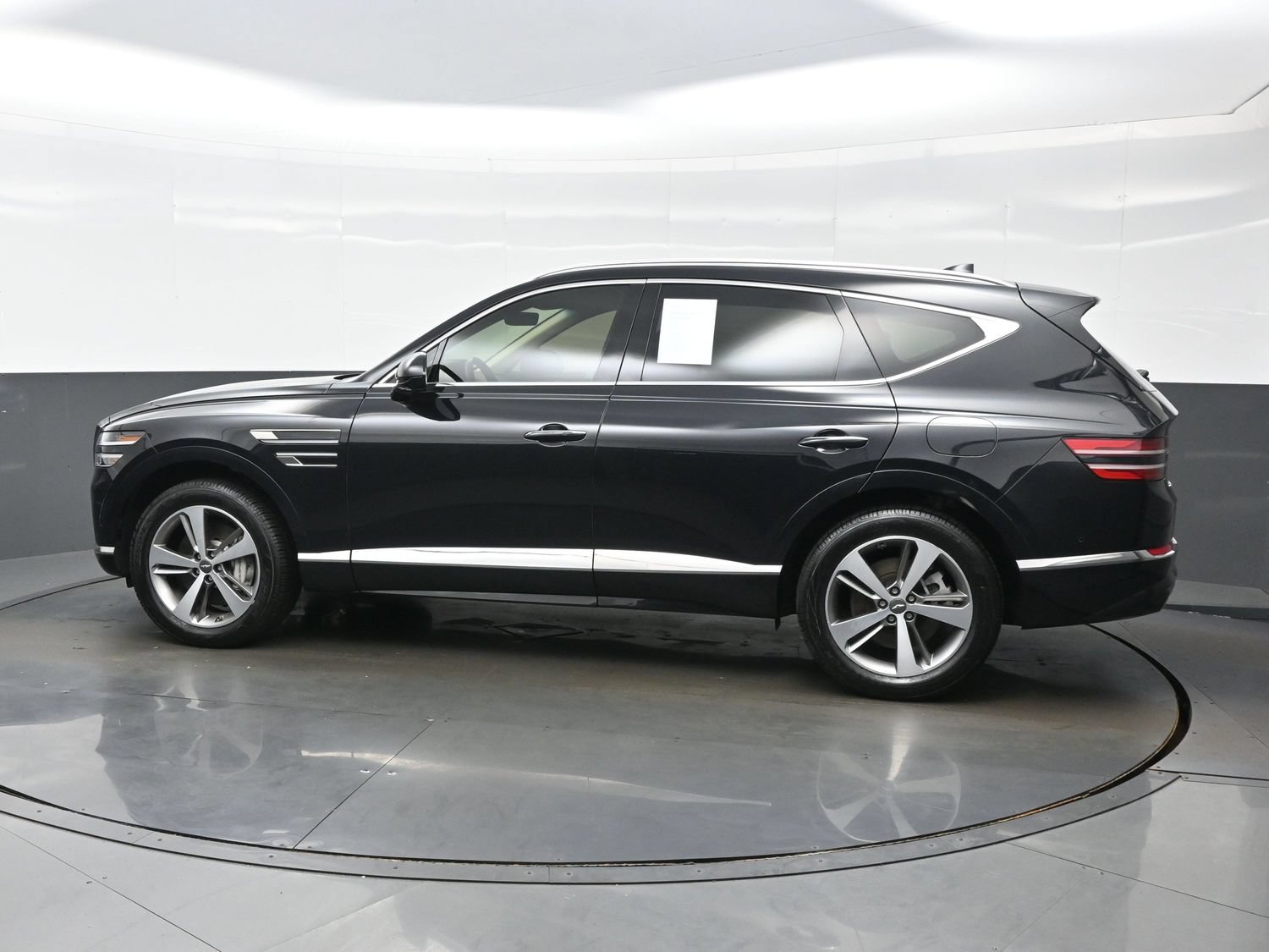 Used 2021 Genesis GV80 3.5T w/ Advanced Package 06 AWD/4WD image 3
