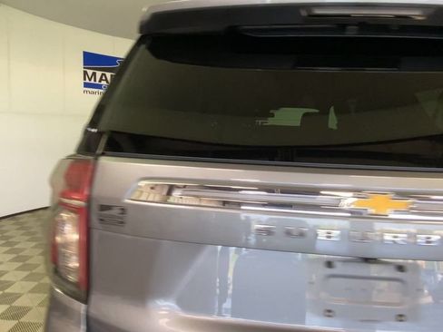 Used 2022 Chevrolet Suburban LT w/ Luxury Package AWD/4WD image 9