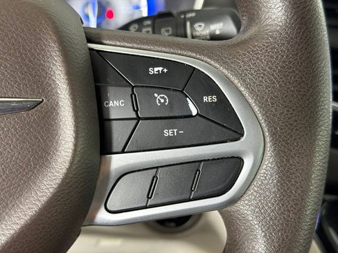 Used 2018 Chrysler Pacifica Touring Plus w/ Tire & Wheel Group image 25