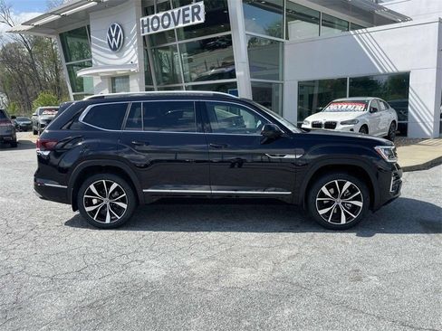 Used 2025 Volkswagen Atlas SEL Premium R-Line AWD/4WD image 2