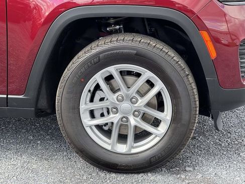 New 2025 Jeep Grand Cherokee Laredo X w/ Luxury Tech Group I image 24