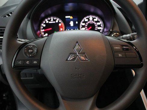 New 2026 Mitsubishi Eclipse Cross LE image 8