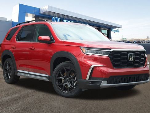 New 2025 Honda Pilot Touring image 1