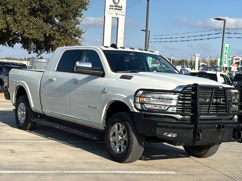 Certified 2019 RAM 3500 Laramie image 3