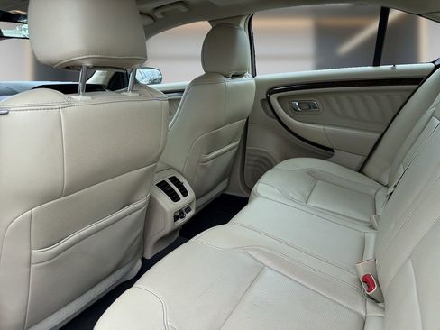 Used 2018 Ford Taurus Limited FWD image 14